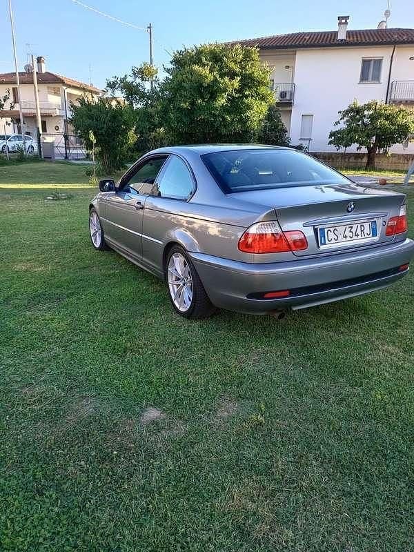 Usata BMW 318 143 CV (105 kW) 2005 Coupé