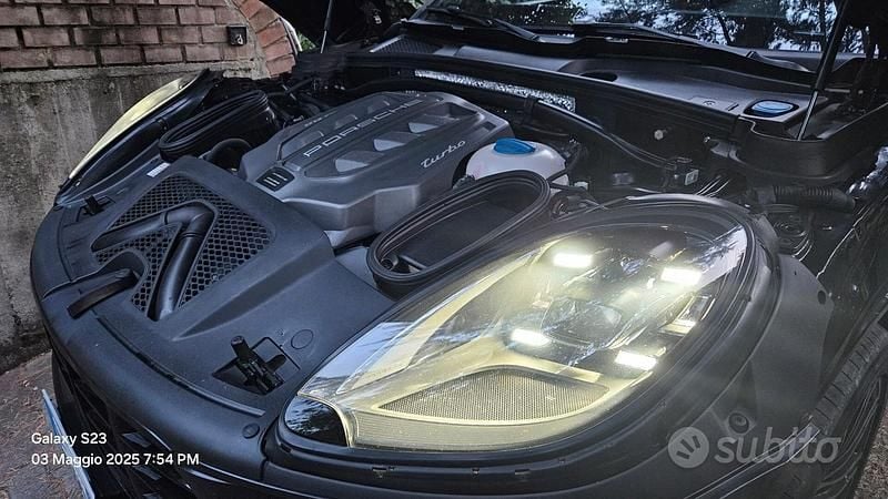 Usata Porsche Macan Turbo Performance Package 440 CV (323 kW) 2018 Nero SUV