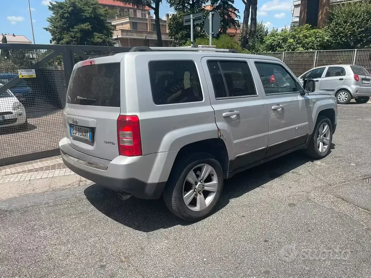Usata Jeep Patriot Limited 163 CV (119 kW) 2011 Grigio SUV