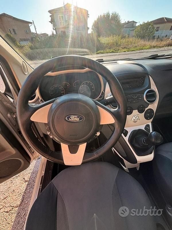 Occasion Ford Ka 75 PK (55 kW) 2011 Grijs Hatchback