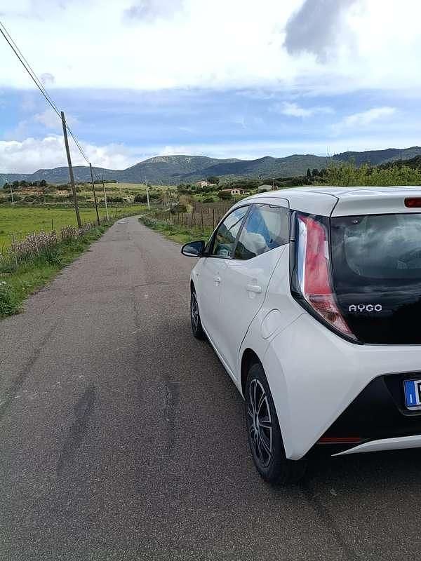 Usata Toyota Aygo X-cite 69 CV (50 kW) 2017 Utilitaria