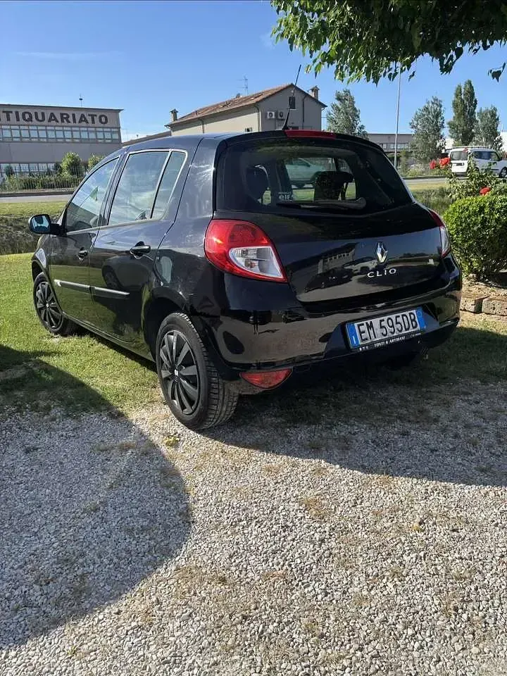 Usata Renault Clio IV Dynamique 75 CV (55 kW) 2012 Other Berlina