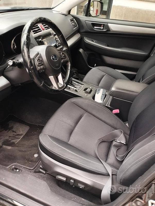 Usata Subaru Outback 150 CV (110 kW) 2015 Nero Station wagon