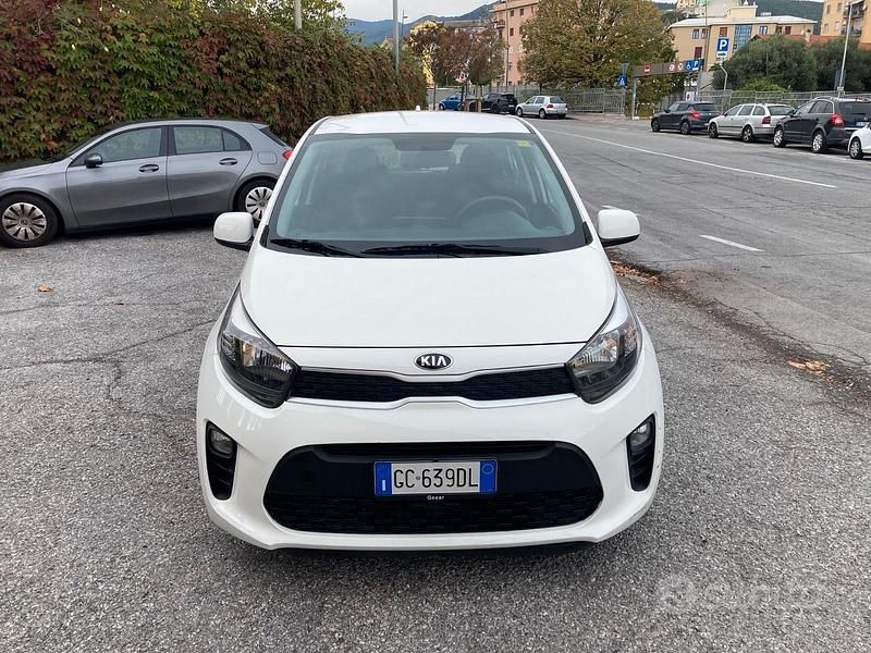 Bianco Usata 2020 Kia Picanto Urban Due volumi | 10.950 € (Buon prezzo) - Immagine 1/4