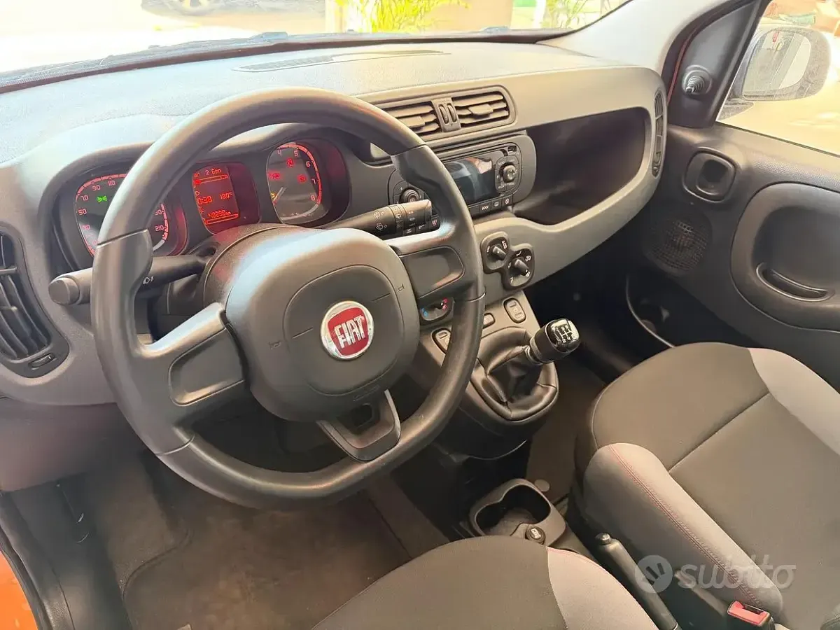 Usata Fiat Panda Easy 69 CV (50 kW) 2018 Arancione Utilitaria
