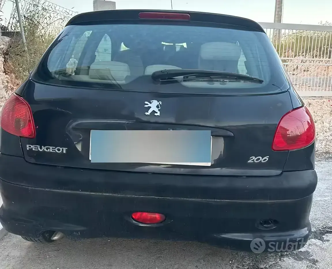 Usata Peugeot 206 60 CV (44 kW) 2004 Nero Berlina
