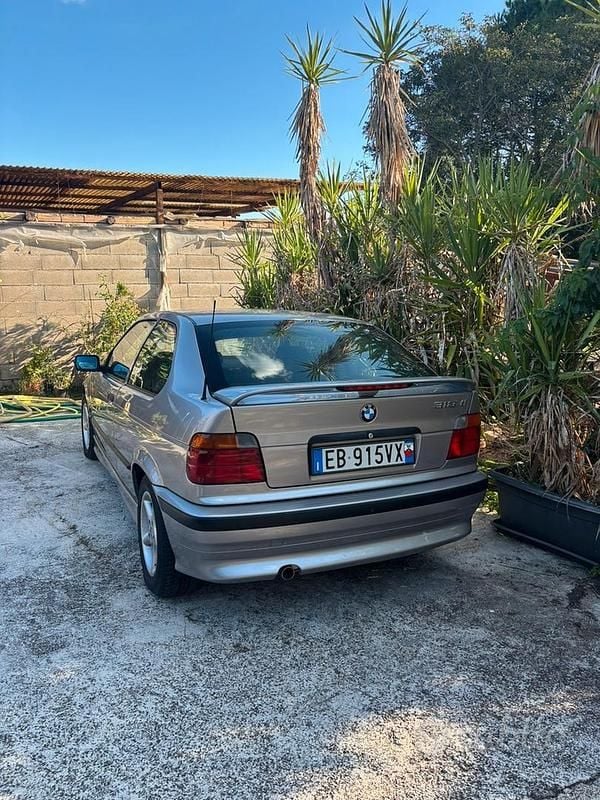 Usata BMW 318 Efficient Dynamics 140 CV (102 kW) 1994 Grigio Coupé