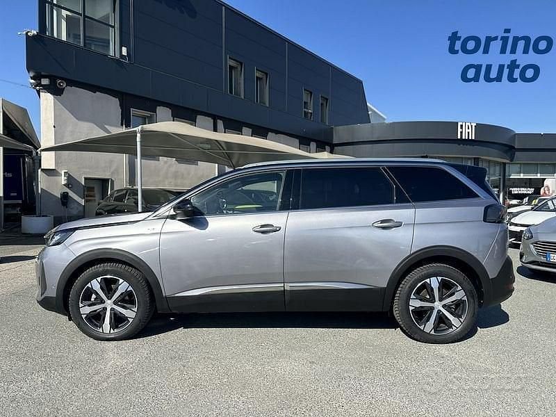 Usata Peugeot 5008 GT 131 CV (96 kW) 2024 Grigio SUV