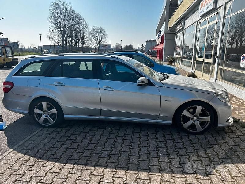 Usata Mercedes E220 2012 Grigio Station wagon