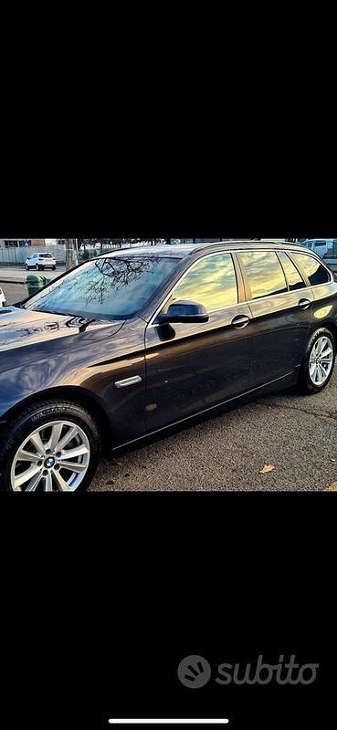 Usata BMW 520 190 CV (139 kW) 2015 Nero Station wagon