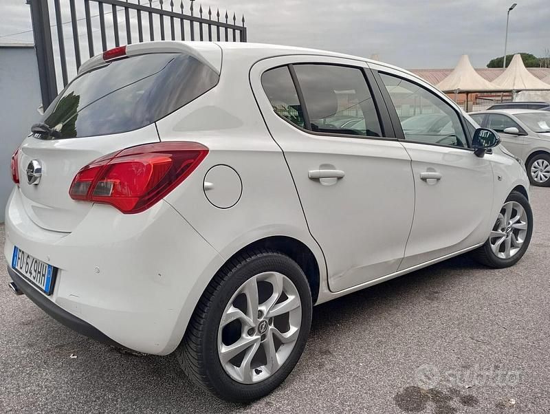 Usata Opel Corsa 90 CV (66 kW) 2016 Bianco Utilitaria