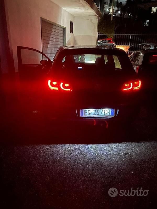 Usata VW Golf VI 105 CV (77 kW) 2011 Blu Utilitaria