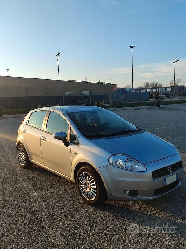 Usata Fiat Grande Punto 2008 Grigio Utilitaria