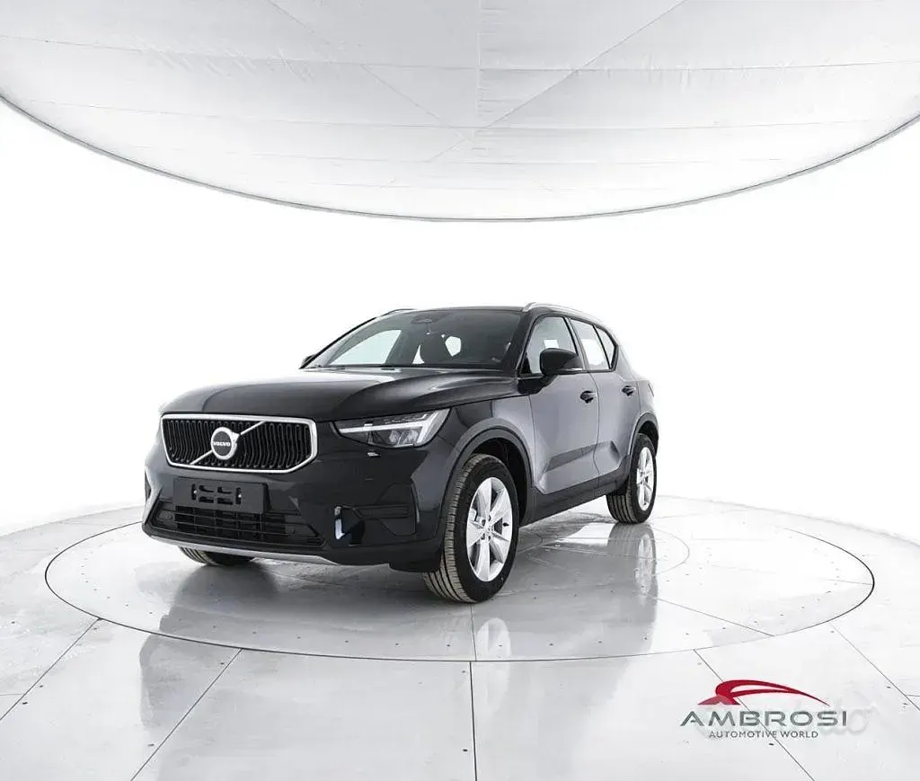 Nuova Volvo XC40 Core 163 CV (119 kW) 2026 Onyx black SUV