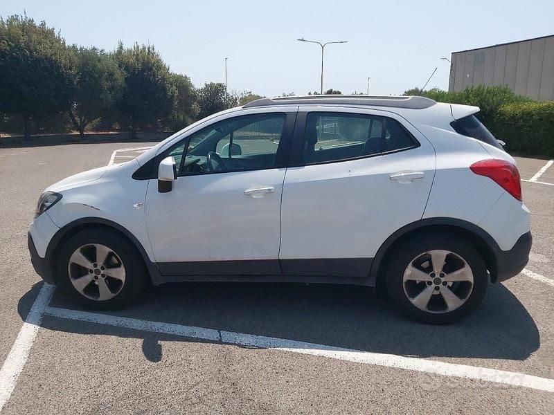 Usata Opel Mokka 116 CV (85 kW) 2014 Bianco SUV