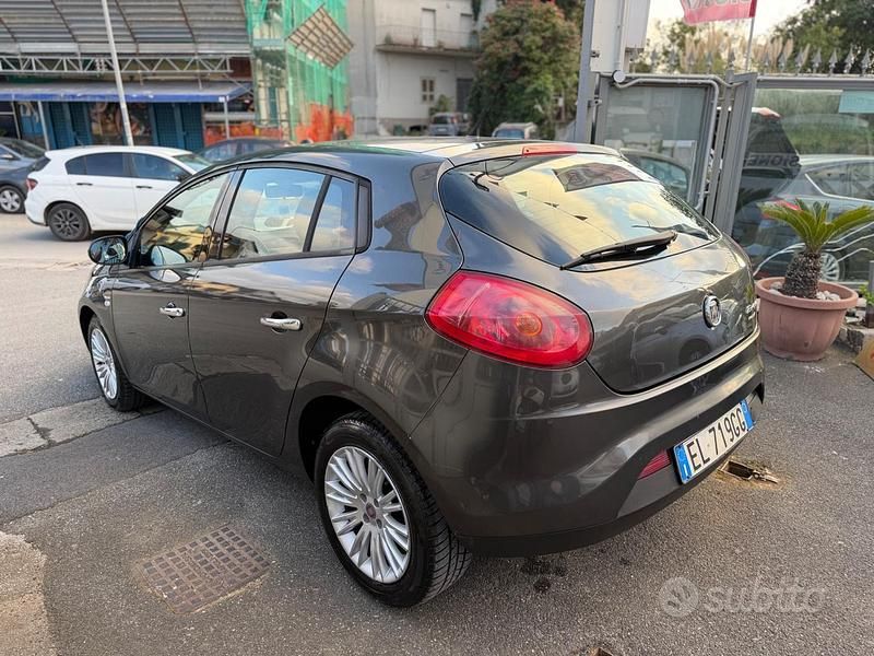 Usata Fiat Bravo Dynamic 105 CV (77 kW) 2012 Marrone Utilitaria
