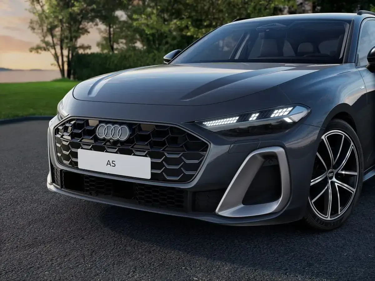 Nuova Audi A5 Design 204 CV (150 kW) 2026 Grigio magnete Station wagon