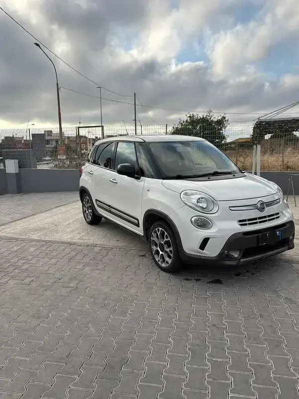 Usata Fiat 500L Trekking 85 CV (62 kW) 2015 Bianco Monovolume