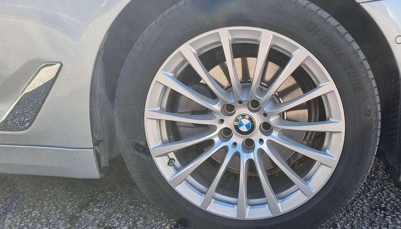 Usata BMW 520 Luxury Line 190 CV (139 kW) 2020 Argento Berlina