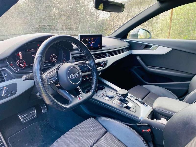 Usata Audi A4 S-Line 190 CV (139 kW) 2019 Grigio Station wagon