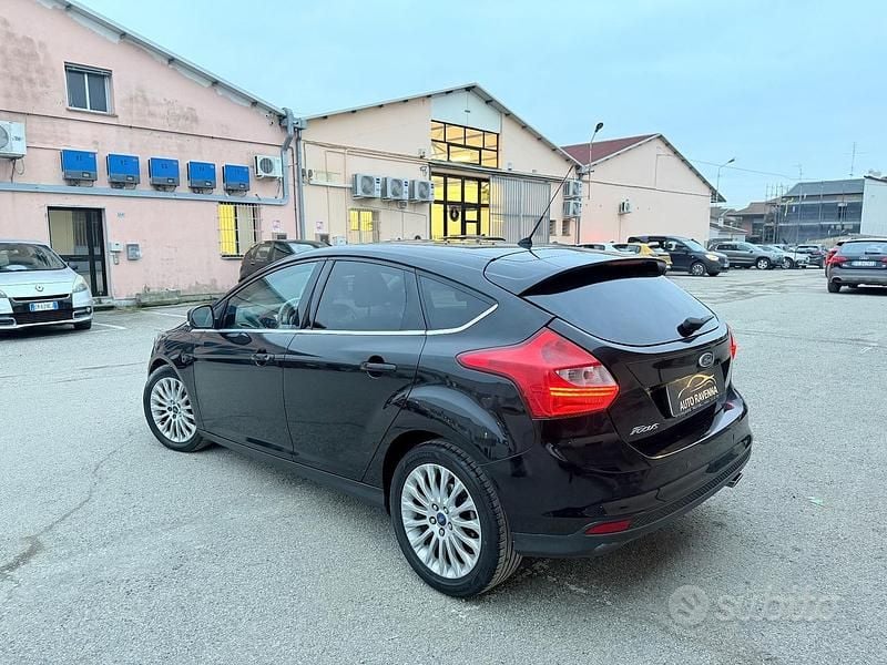 Usata Ford Focus Titanium 163 CV (119 kW) 2012 Nero Berlina