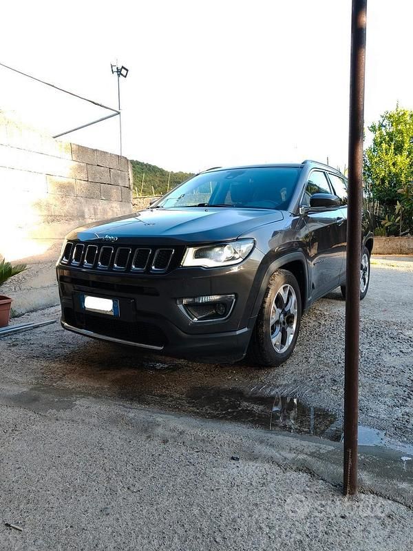 Usata Jeep Compass 120 CV (88 kW) 2019 Grigio SUV