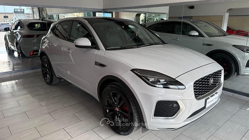 Begagnad Jaguar E-Pace R-Dynamic 163 HK (119 kW) 2022 Grå SUV