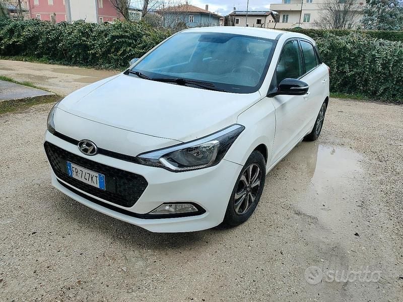 Usata Hyundai i20 75 CV (55 kW) 2018 Berlina