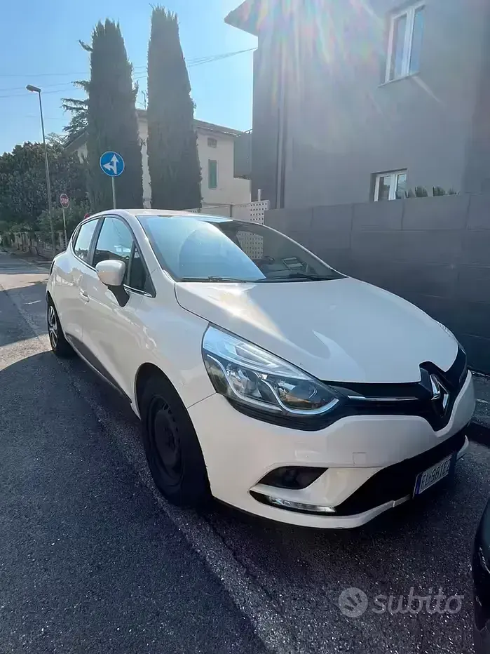 Usata Renault Clio IV 73 CV (53 kW) 2017 Bianco Berlina