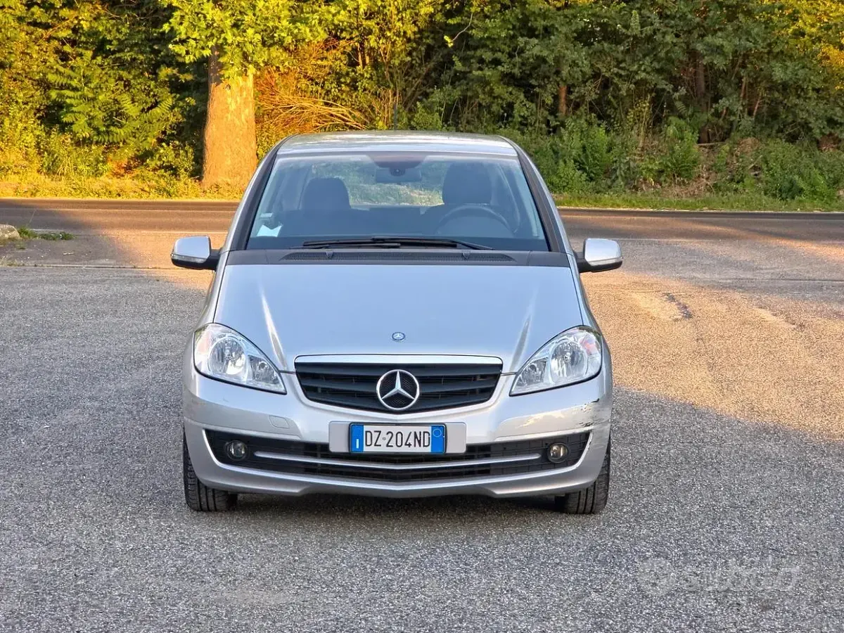 Usata Mercedes A160 Edition 95 CV (69 kW) 2010 Grigio Berlina