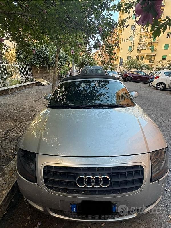 Usata Audi TT Roadster Design 179 CV (131 kW) 2003 Grigio Cabrio