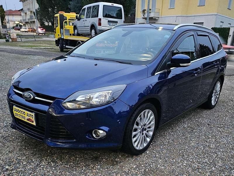 Usata Ford Focus Titanium 120 CV (88 kW) 2014 Blu/azzurro Station wagon