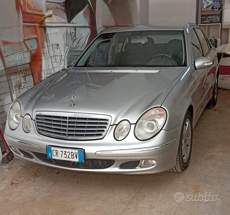 Usata Mercedes E270 2004 Grigio Berlina