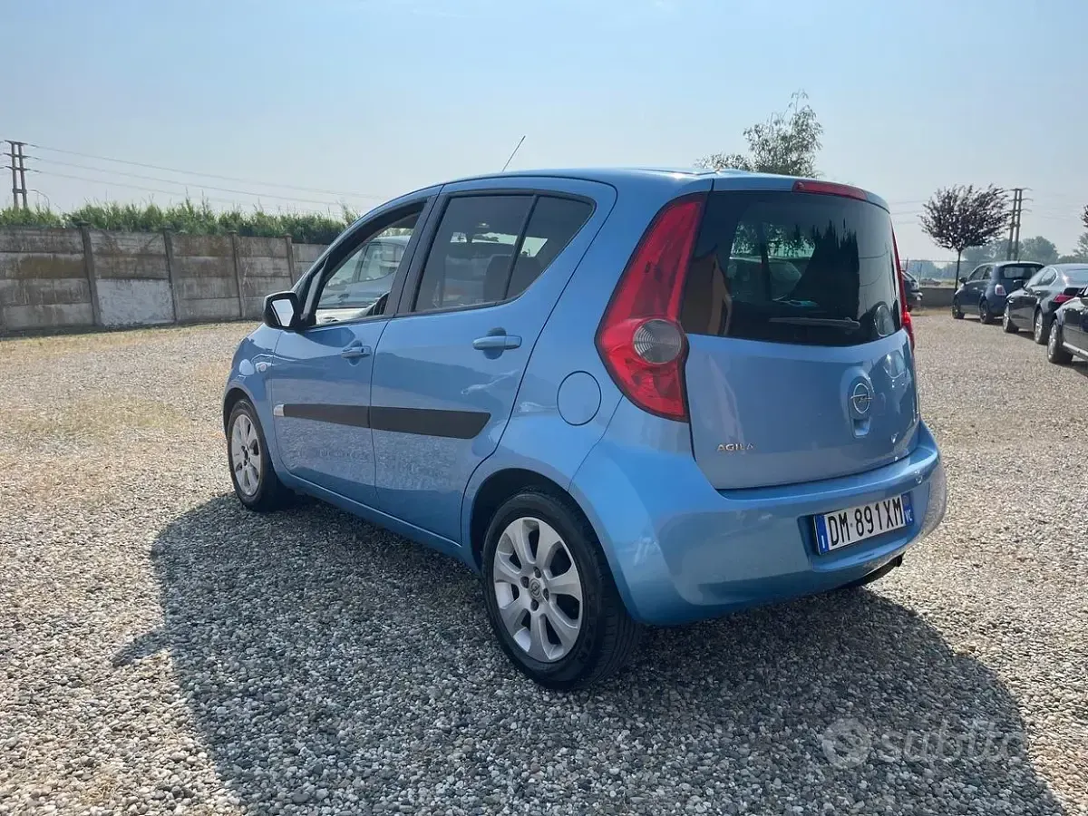 Usata Opel Agila Enjoy 86 CV (63 kW) 2008 Blu Utilitaria