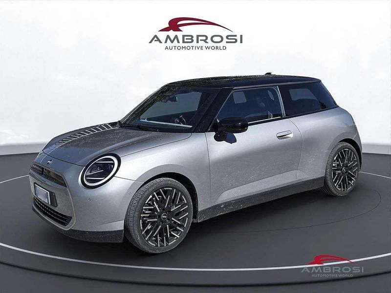 Grigio Usata 2025 Mini Cooper Classic Due volumi | 24.900 € (Ottimo prezzo) - Immagine 1/4