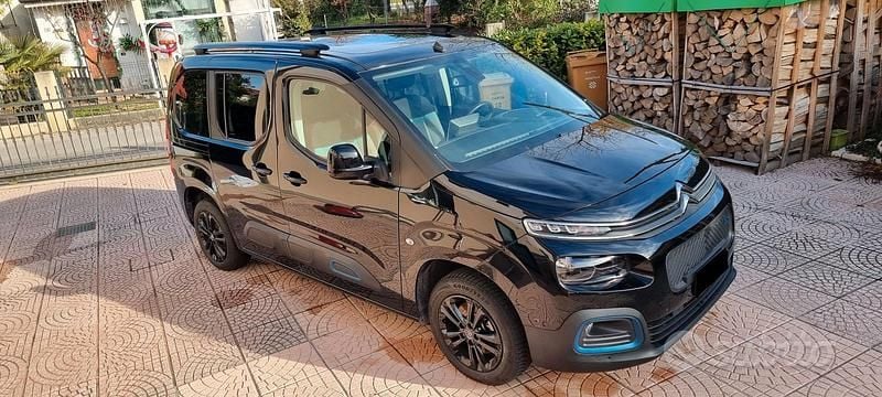Usata Citroën e-Berlingo Shine 50 kW (68 CV) 2022 Nero Monovolume