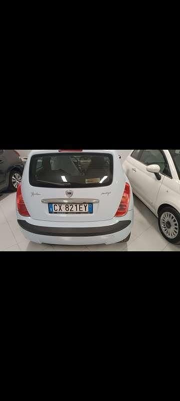 Usata 2005 Lancia Ypsilon Utilitaria | 3100 € (Buon prezzo) - Immagine 1/4