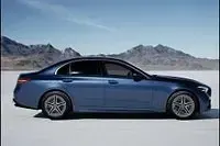 Nuova Mercedes C300 265 CV (194 kW) 2026 Blu Berlina