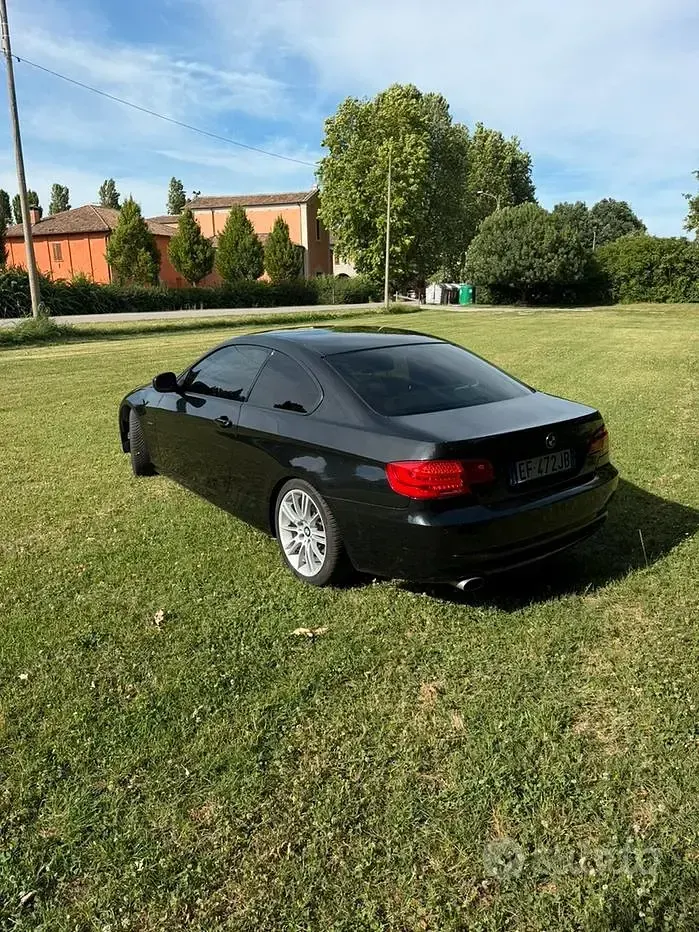 Usata BMW 320 M Sport 184 CV (135 kW) 2010 Nero Coupé