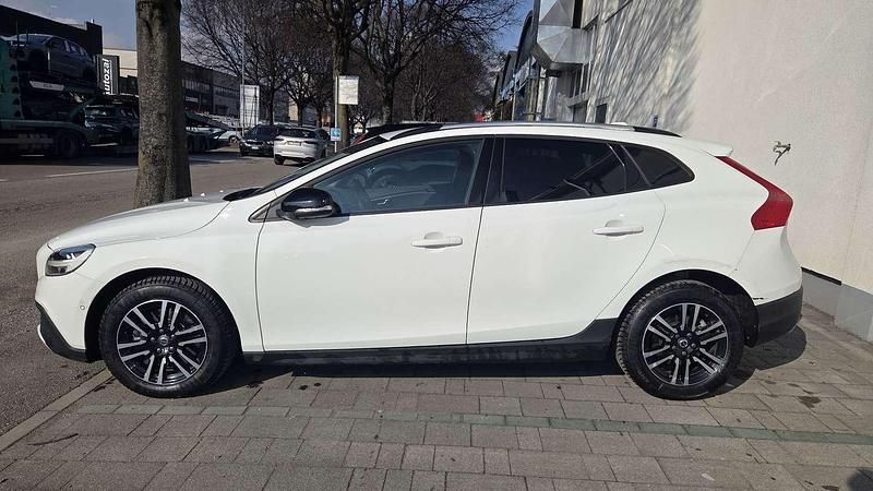 Usata Volvo V40 CC Momentum 120 CV (88 kW) 2016 Station wagon