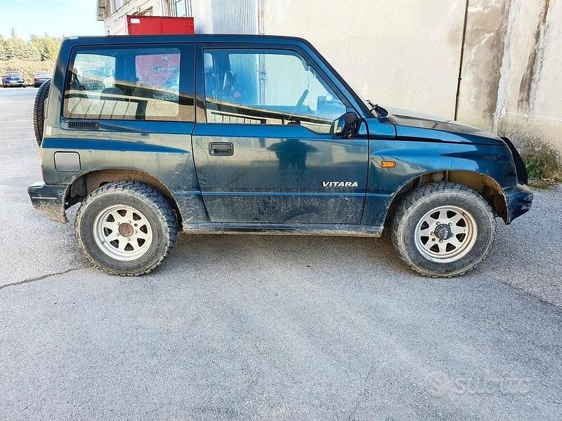 Usata Suzuki Vitara 97 CV (71 kW) 1996 Verde Station wagon