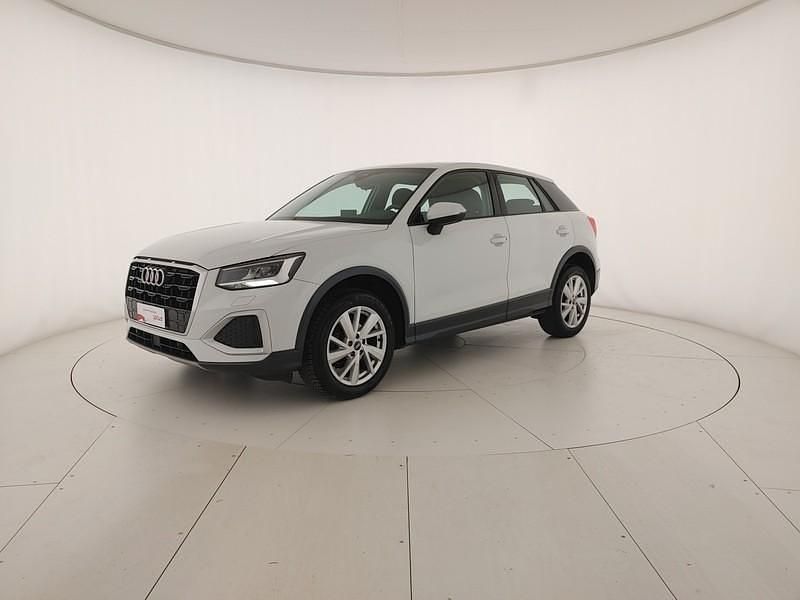 Usata Audi Q2 Advanced 150 CV (110 kW) 2023 2y bianco ghiacciaio metallizzato SUV