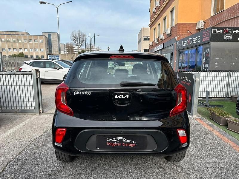 Usata Kia Picanto Style 65 CV (47 kW) 2023 Nero Utilitaria