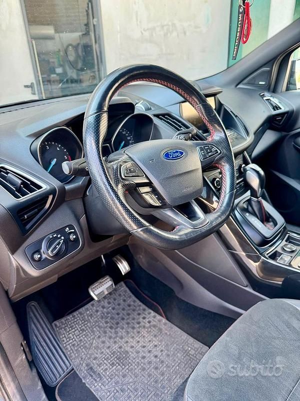 Usata Ford Kuga ST-Line 2019 Grigio SUV
