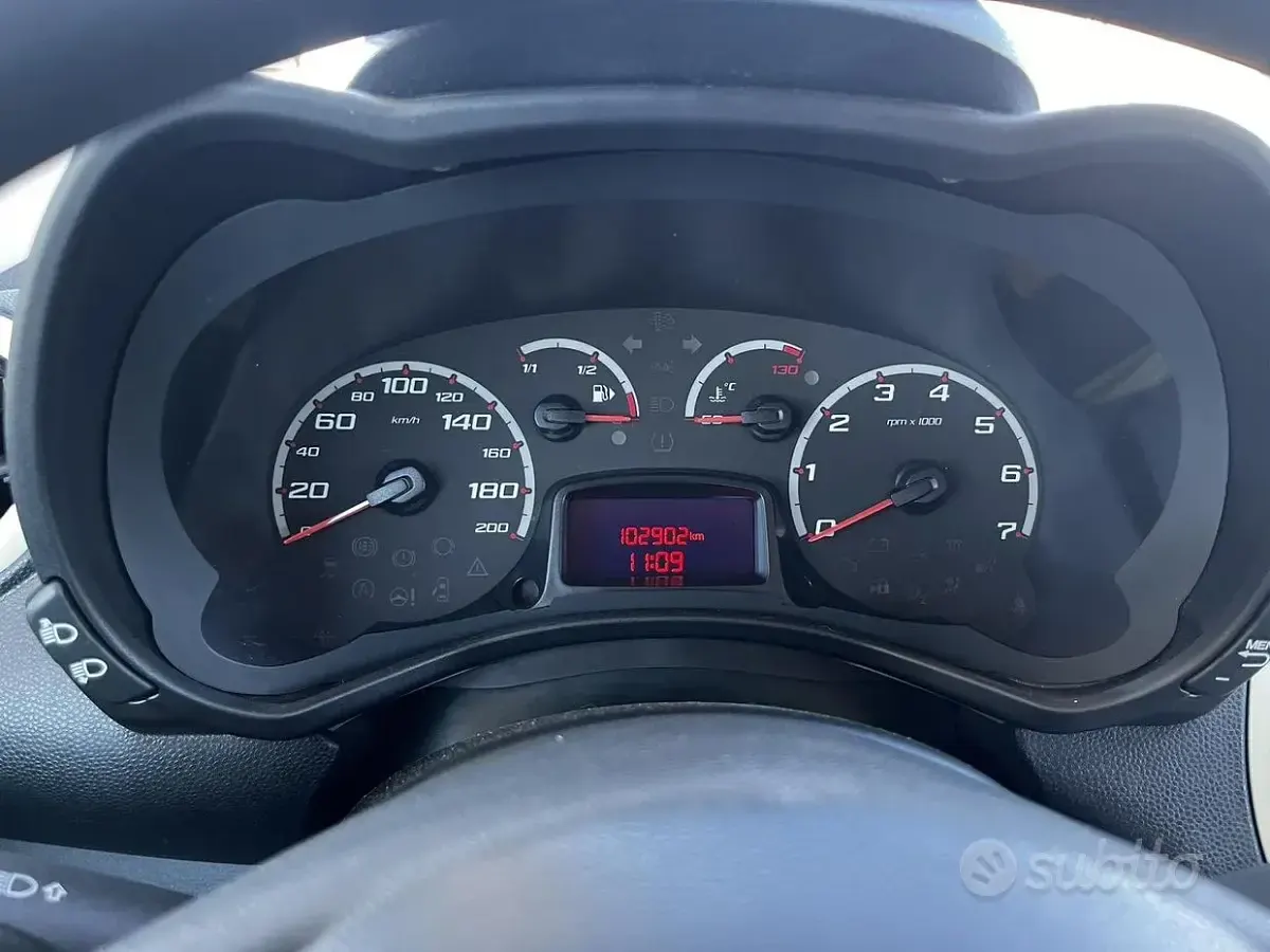 Usata Ford Ka 69 CV (50 kW) 2016 Grigio Berlina