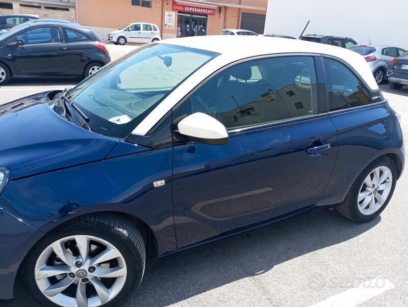 Usata Opel Adam 69 CV (50 kW) 2016 Utilitaria