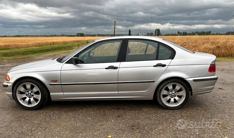 Usata BMW 320 136 CV (100 kW) 1998 Grigio Berlina