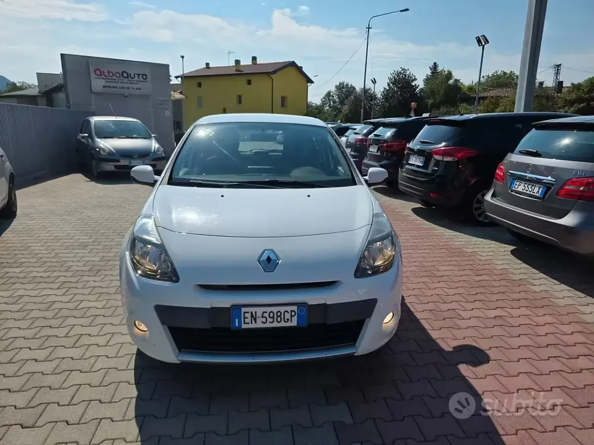Usata Renault Clio IV 75 CV (55 kW) 2012 Bianco Berlina