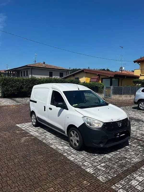 Usata Dacia Dokker Stepway 90 CV (66 kW) 2017 Monovolume