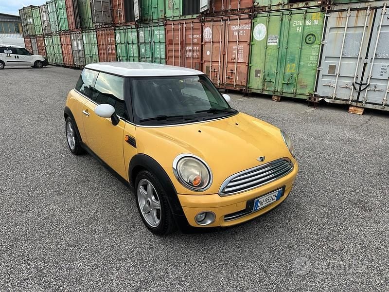 Usata Mini Cooper 120 CV (88 kW) 2008 Giallo Utilitaria